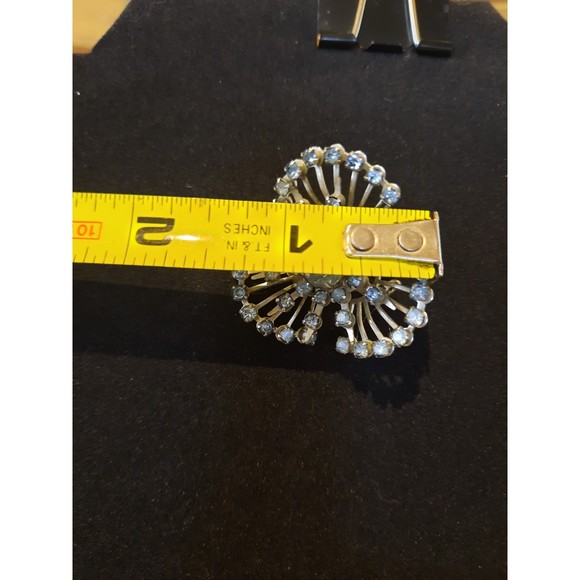 VTG Brooch/Pin Light Blue Stones Silver Colored Setting, Costume, No Makers Mark - Picture 6 of 6